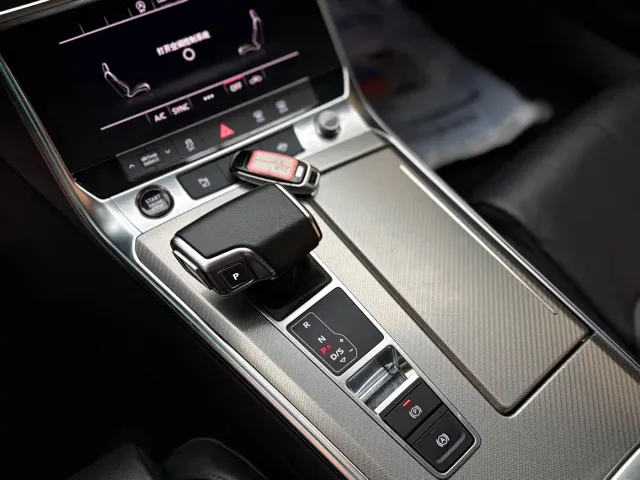 Audi A6L — Фото автомобиля 15