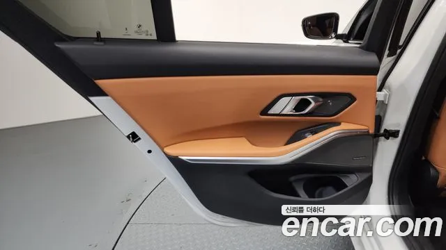 BMW 3-Series 3 серия (G20) 320i M Sport — Фото автомобиля 22