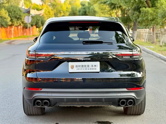 Porsche Cayenne — Фото автомобиля 5