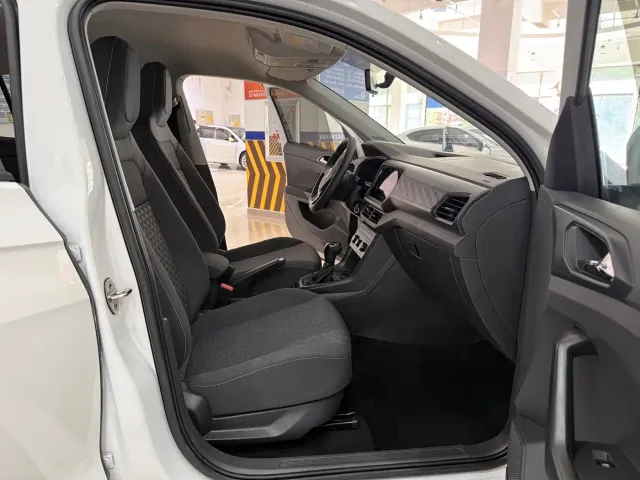 Volkswagen T-Cross — Фото автомобиля 11