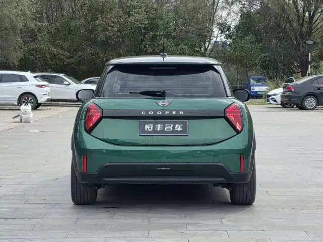 MINI Hatch — Фото автомобиля 4