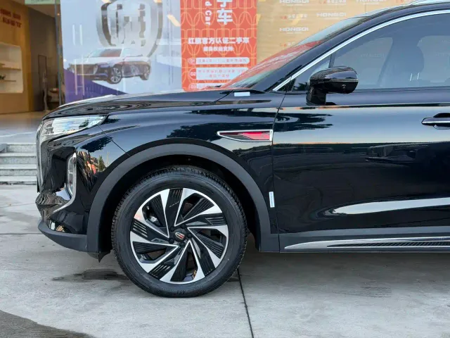 Hongqi HS7 PHEV — Фото автомобиля 2