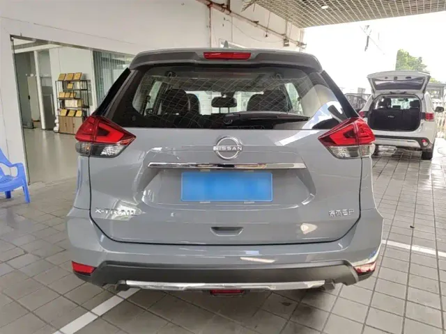 Nissan X-Trail — Фото автомобиля 5