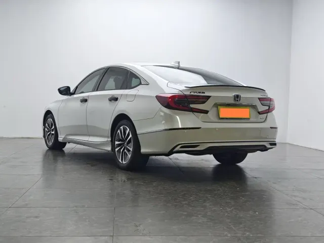Honda Accord — Фото автомобиля 4