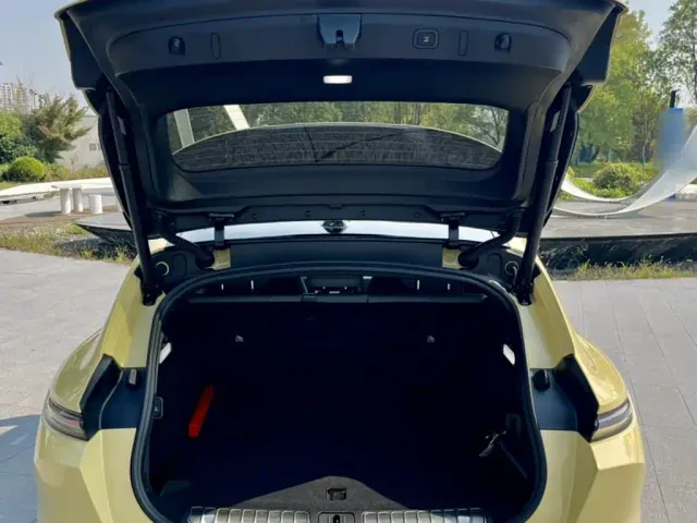 Nio ET5 Touring — Фото автомобиля 19