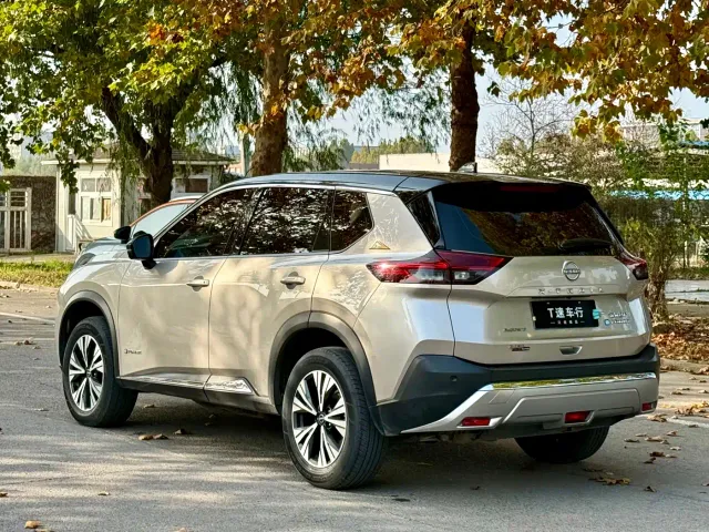 Nissan X-Trail — Фото автомобиля 7