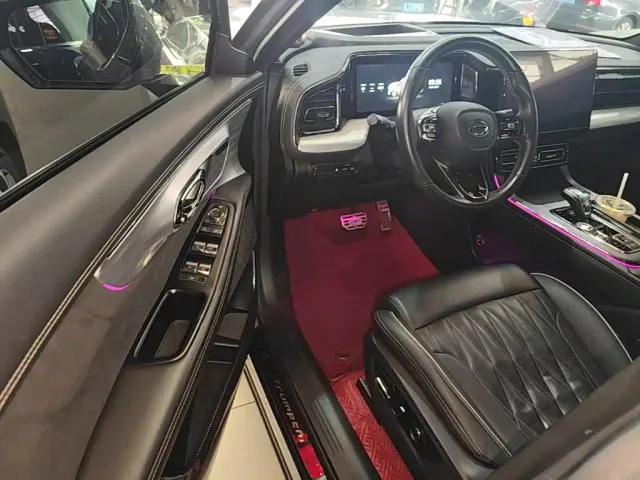 GAC Trumpchi GS8 — Фото автомобиля 15