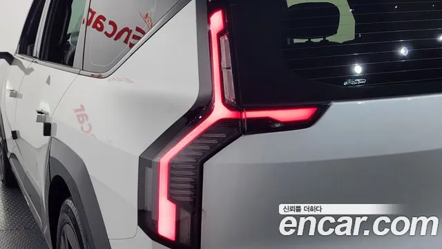 Kia EV9 — Фото автомобиля 8