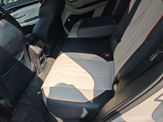 BYD Song PLUS — Фото автомобиля 16