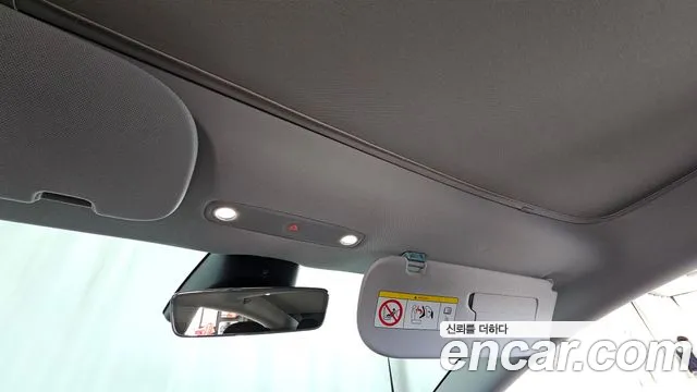 Tesla Model 3 — Фото автомобиля 28