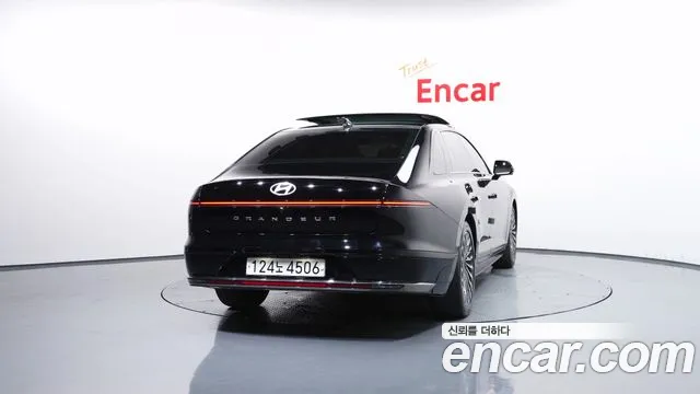 Hyundai Grandeur Grandeur (GN7) 2.5 Бензин 2WD — Фото автомобиля 3