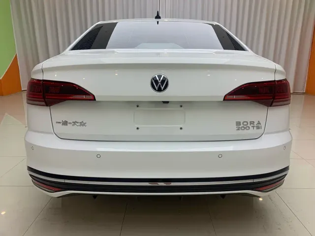 Volkswagen Bora — Фото автомобиля 5