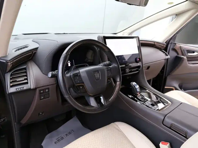 Toyota Vellfire — Фото автомобиля 14