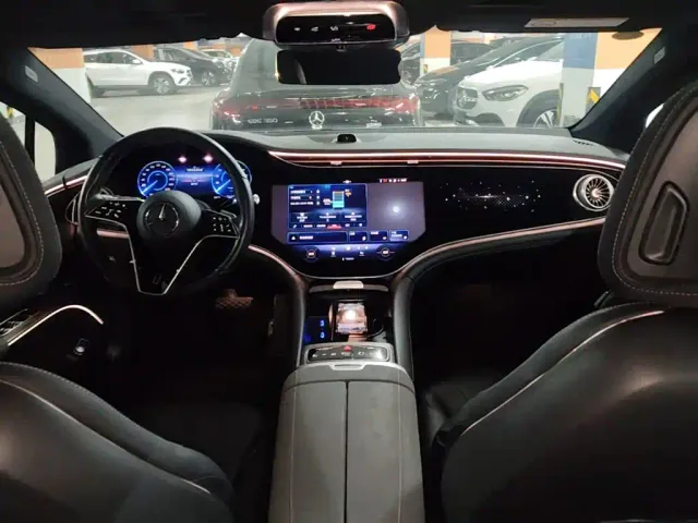 Mercedes-Benz EQS — Фото автомобиля 13