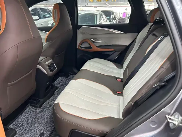 BYD Song Pro — Фото автомобиля 11