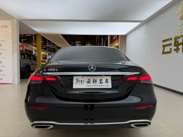 Mercedes-Benz E-Class — Фото автомобиля 6