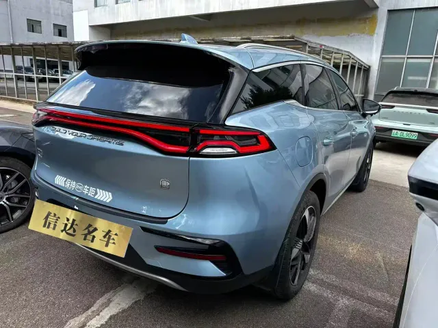 BYD Tang — Фото автомобиля 7