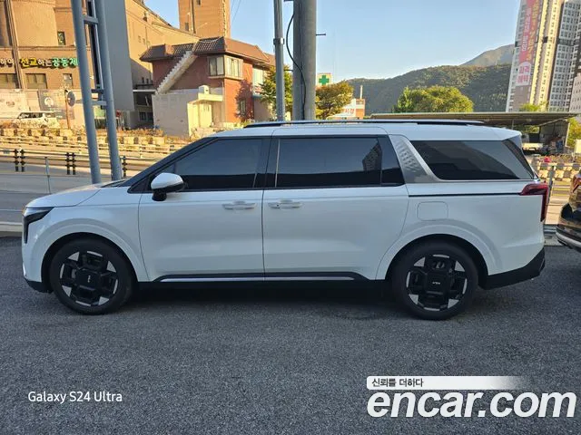 Фотография автомобиля — Kia Carnival 4th Gen