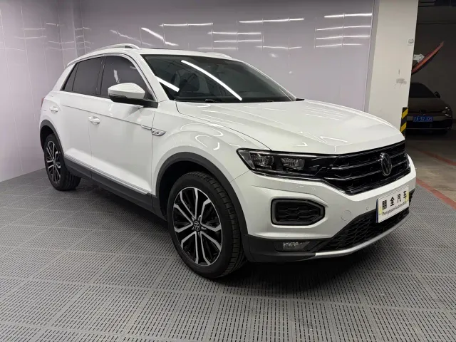 Volkswagen T-Roc — Фото автомобиля 3