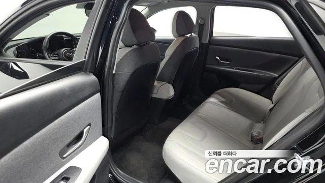 Hyundai AVANTE — Фото автомобиля 11