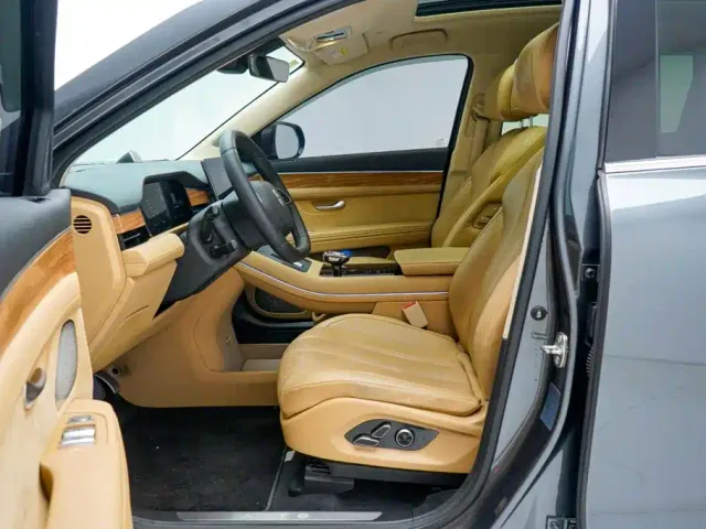 Aito M7 — Фото автомобиля 6