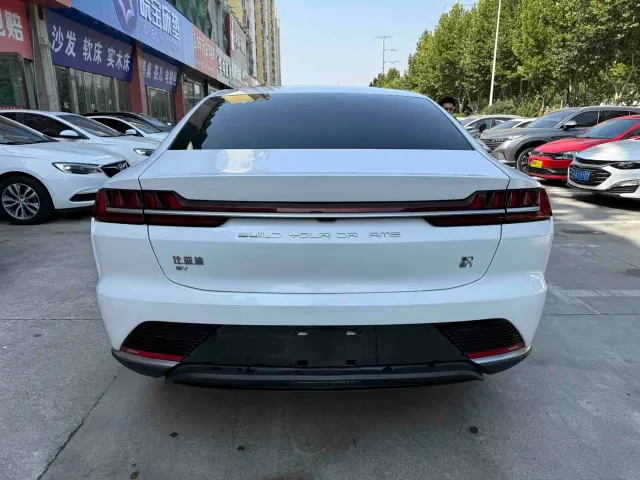 BYD Han — Фото автомобиля 6