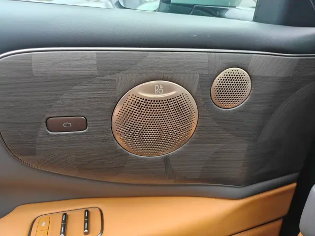 IM Motors LS8 — Фото автомобиля 19