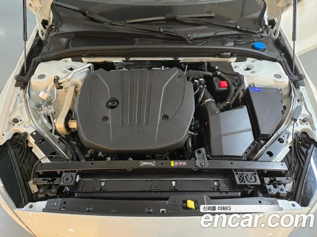 Volvo V60 — Фото автомобиля 6
