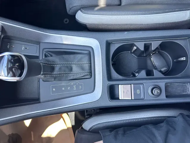 Audi Q3 — Фото автомобиля 12