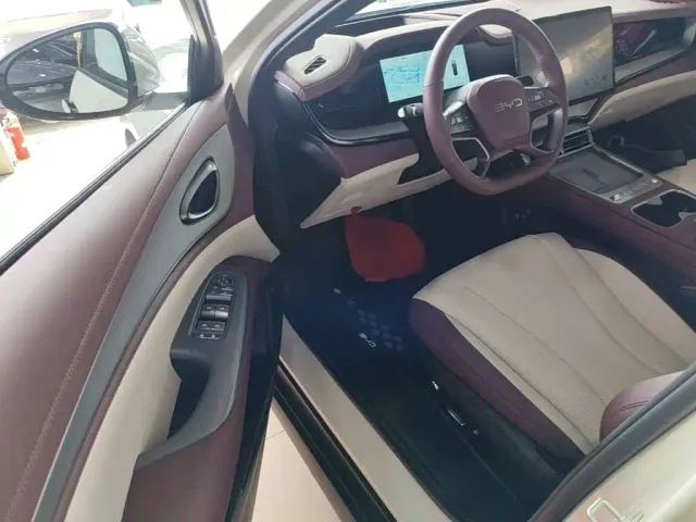 BYD Seal 07 DM-i — Фото автомобиля 15