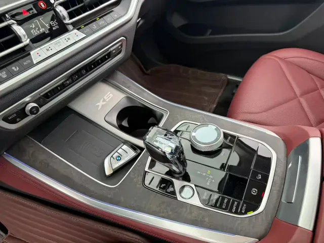 BMW X5 — Фото автомобиля 4