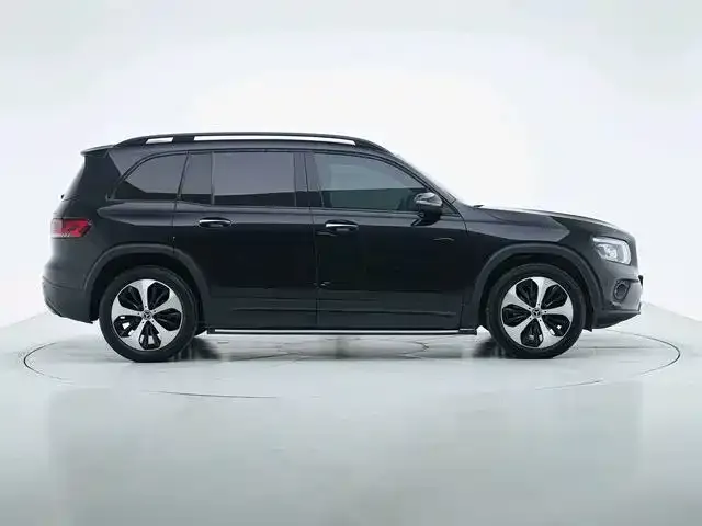 Mercedes-Benz GLB-Class — Фото автомобиля 3