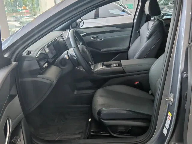 BYD Qin L — Фото автомобиля 6