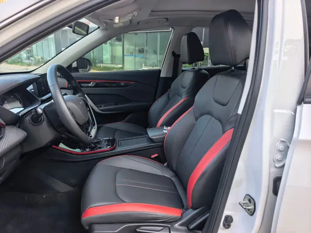 Dongfeng Yixuan GS — Фото автомобиля 11