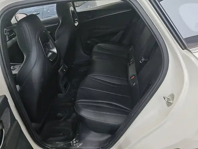 BYD Seal 06 — Фото автомобиля 16