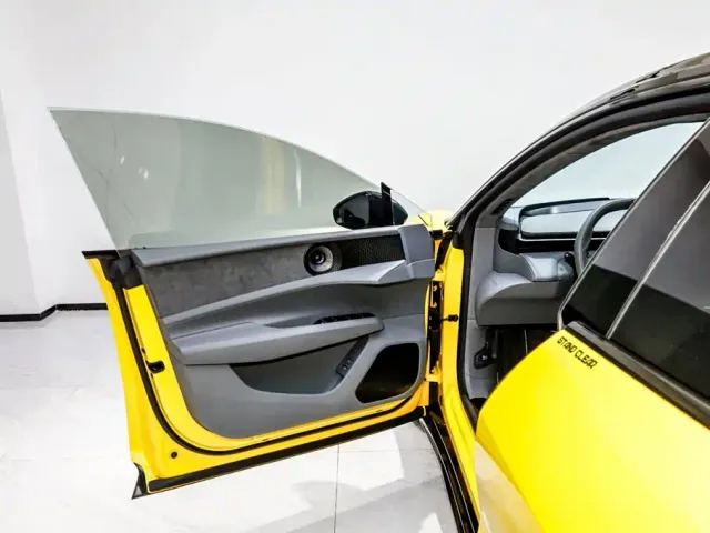 Lotus Emeya — Фото автомобиля 4