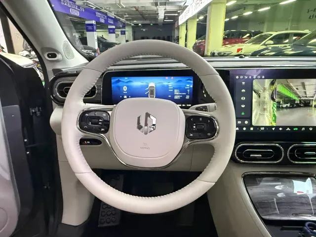 Leapmotor C11 — Фото автомобиля 9