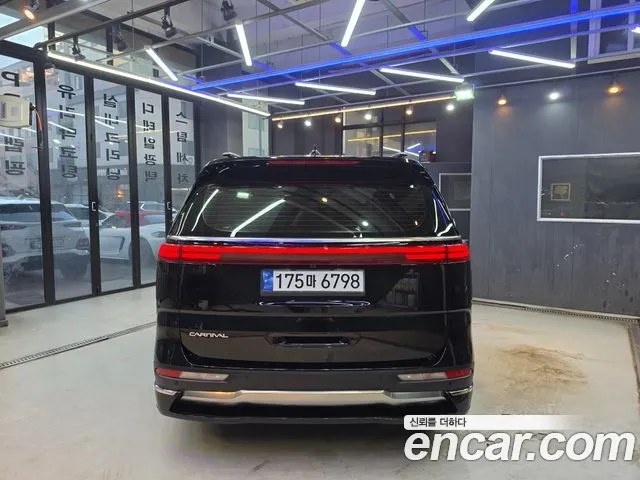 Kia Canival Carnival 4 поколение Бензин 7 мест Signature — Фото автомобиля 2