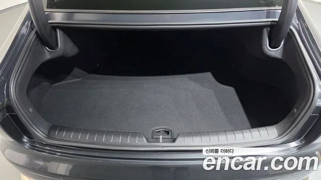 Hyundai Grandeur GN7 — Фото автомобиля 22