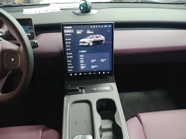 Nio ET5 — Фото автомобиля 12