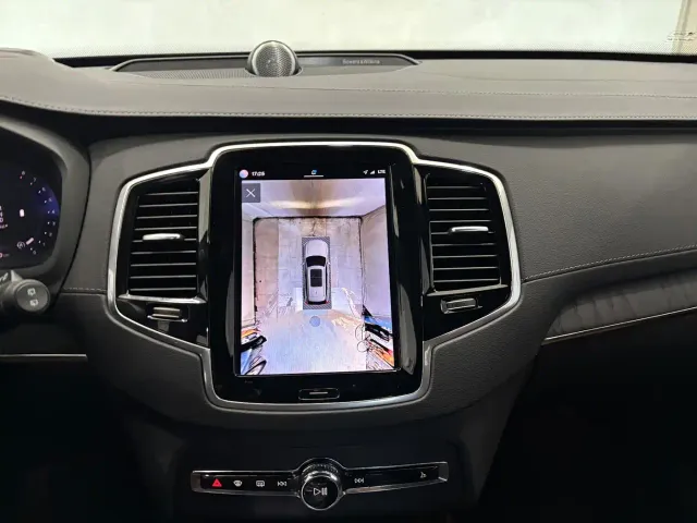 Volvo XC90 — Фото автомобиля 18