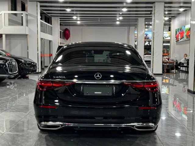 Mercedes-Benz S-Class — Фото автомобиля 25