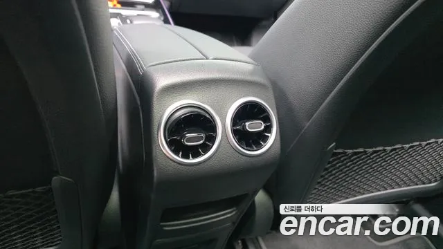 Mercedes-Benz EQA — Фото автомобиля 27