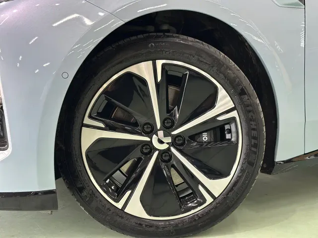 NIO NIO ET5 2025 75kWh — Фото автомобиля 6