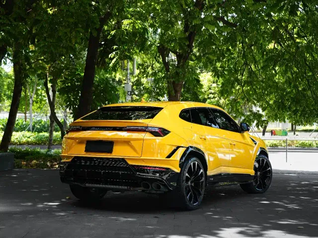 Lamborghini Urus — Фото автомобиля 4
