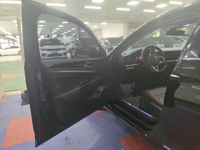 Volkswagen Passat — Фото автомобиля 5