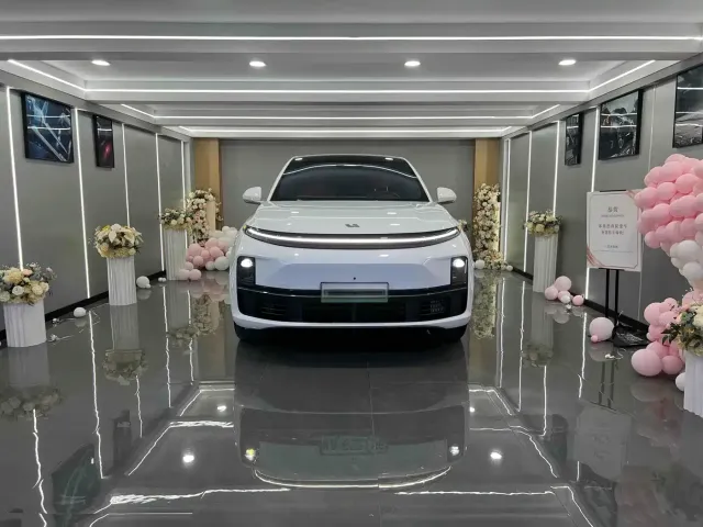 Фотография автомобиля — Li Auto L7