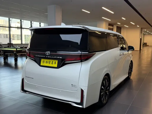 Toyota Vellfire — Фото автомобиля 7