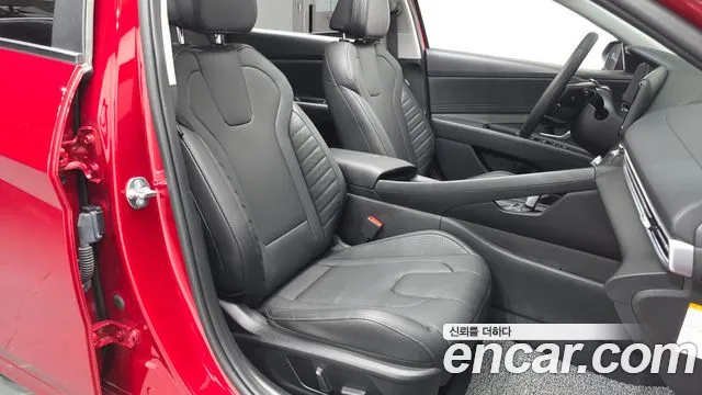 Hyundai Avante CN7 — Фото автомобиля 11