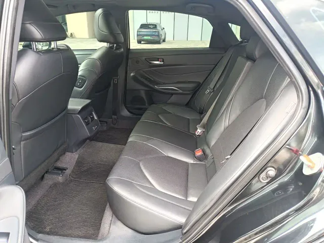 Toyota Avalon — Фото автомобиля 6